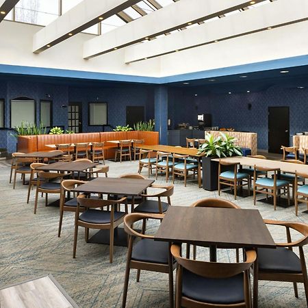 Four Points By Sheraton Edmonton South Экстерьер фото