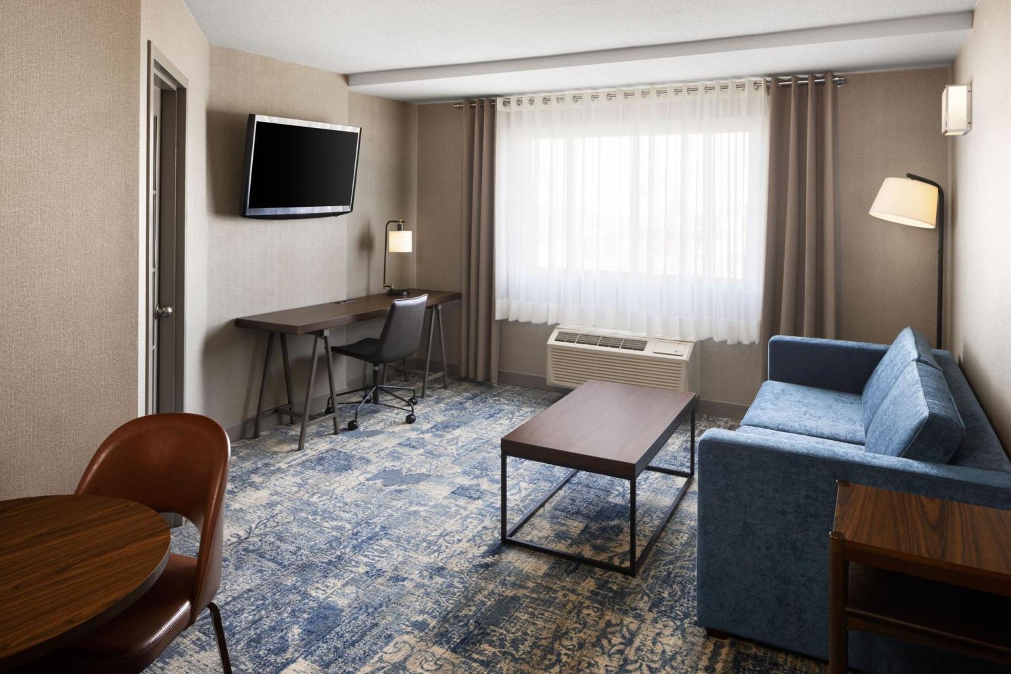 Four Points By Sheraton Edmonton South Экстерьер фото