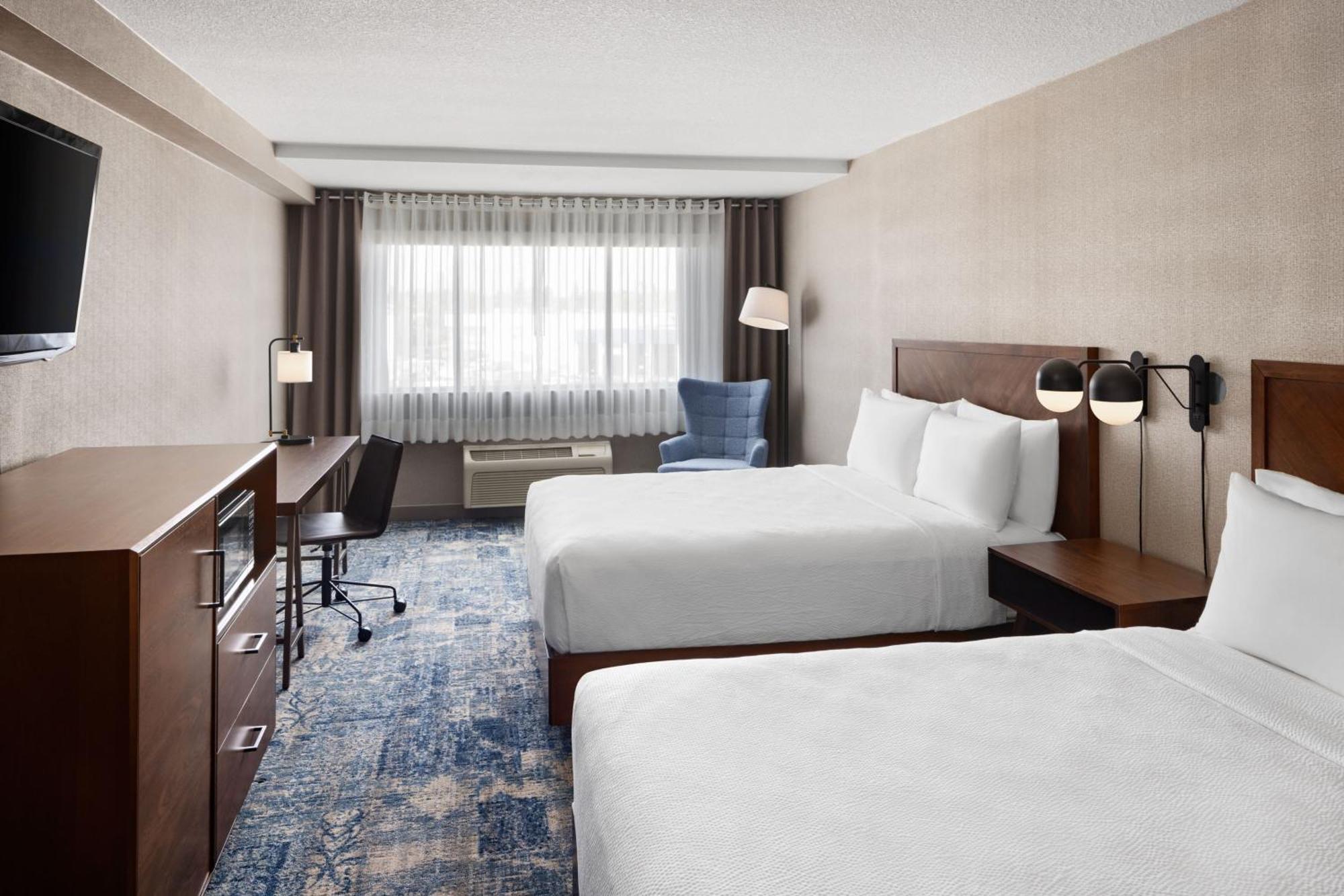 Four Points By Sheraton Edmonton South Экстерьер фото