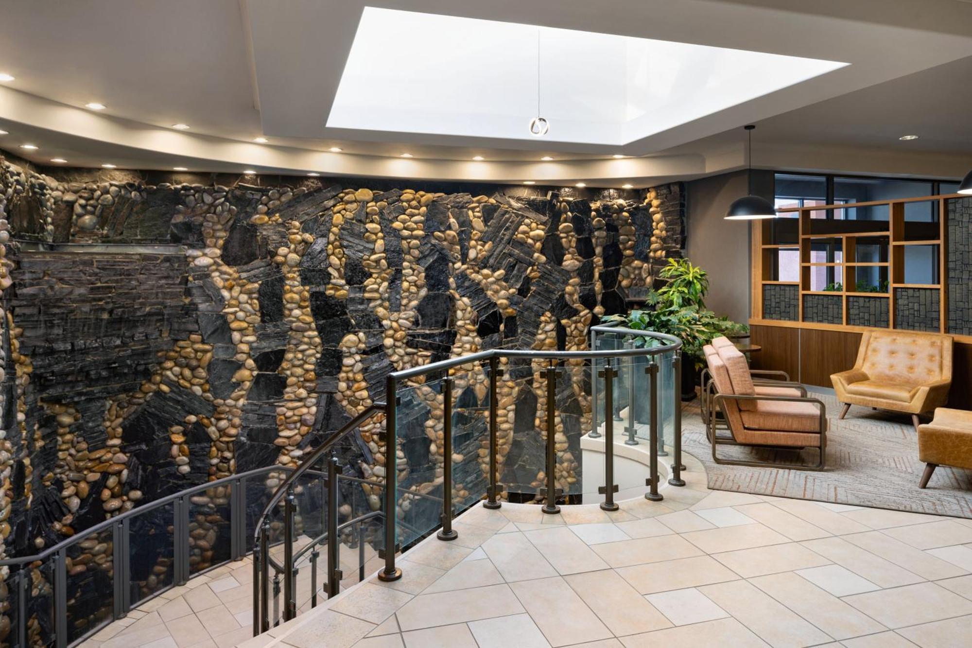 Four Points By Sheraton Edmonton South Экстерьер фото