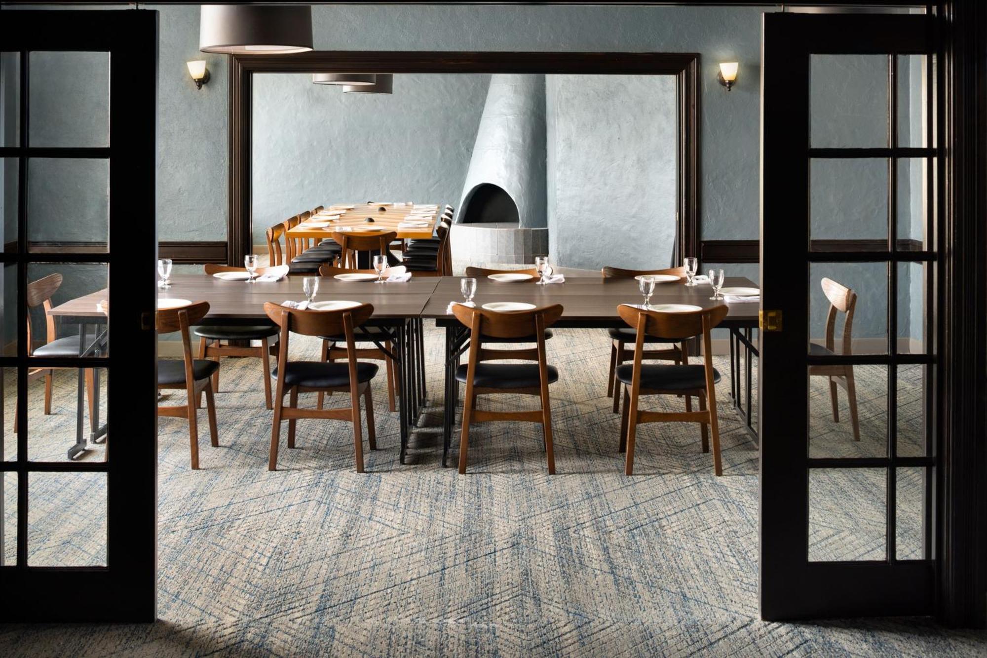 Four Points By Sheraton Edmonton South Экстерьер фото