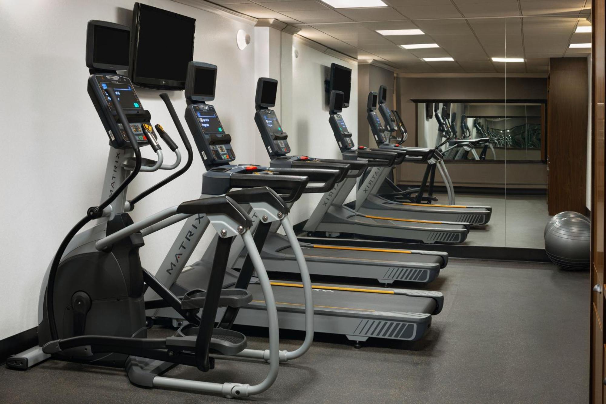 Four Points By Sheraton Edmonton South Экстерьер фото