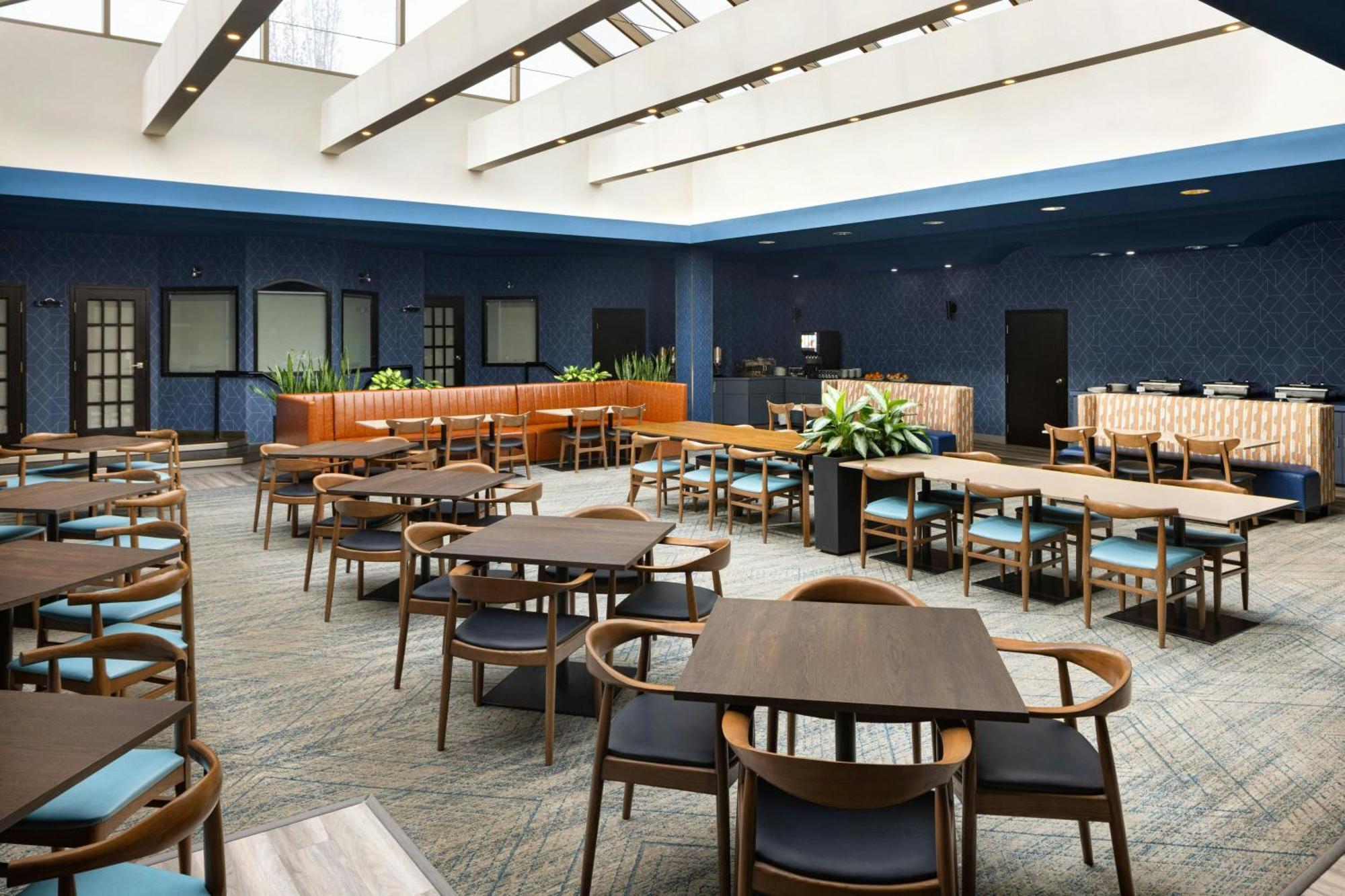 Four Points By Sheraton Edmonton South Экстерьер фото